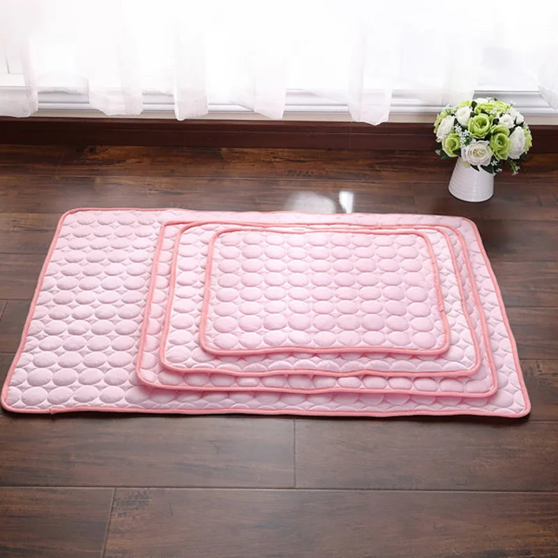 Self-Cooling Dog Mat