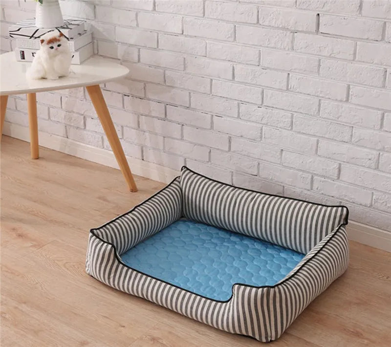 Self-Cooling Dog Mat